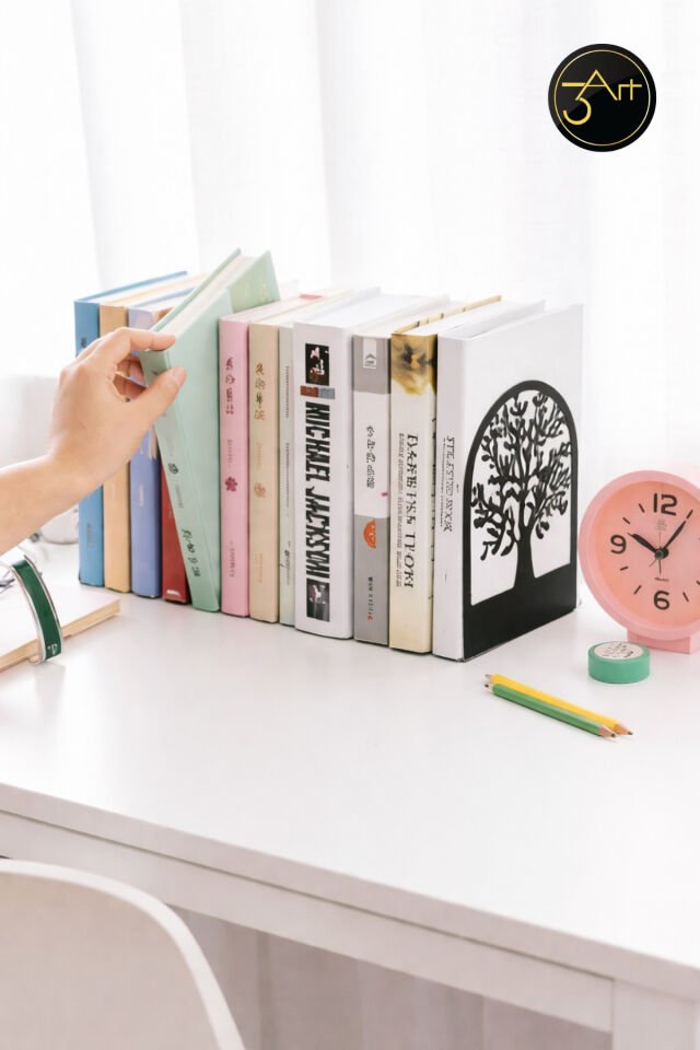 Dekoratif Kitap Tutucu – Ağaç Figürlü Kitap Desteği, Modern Bookend Seti