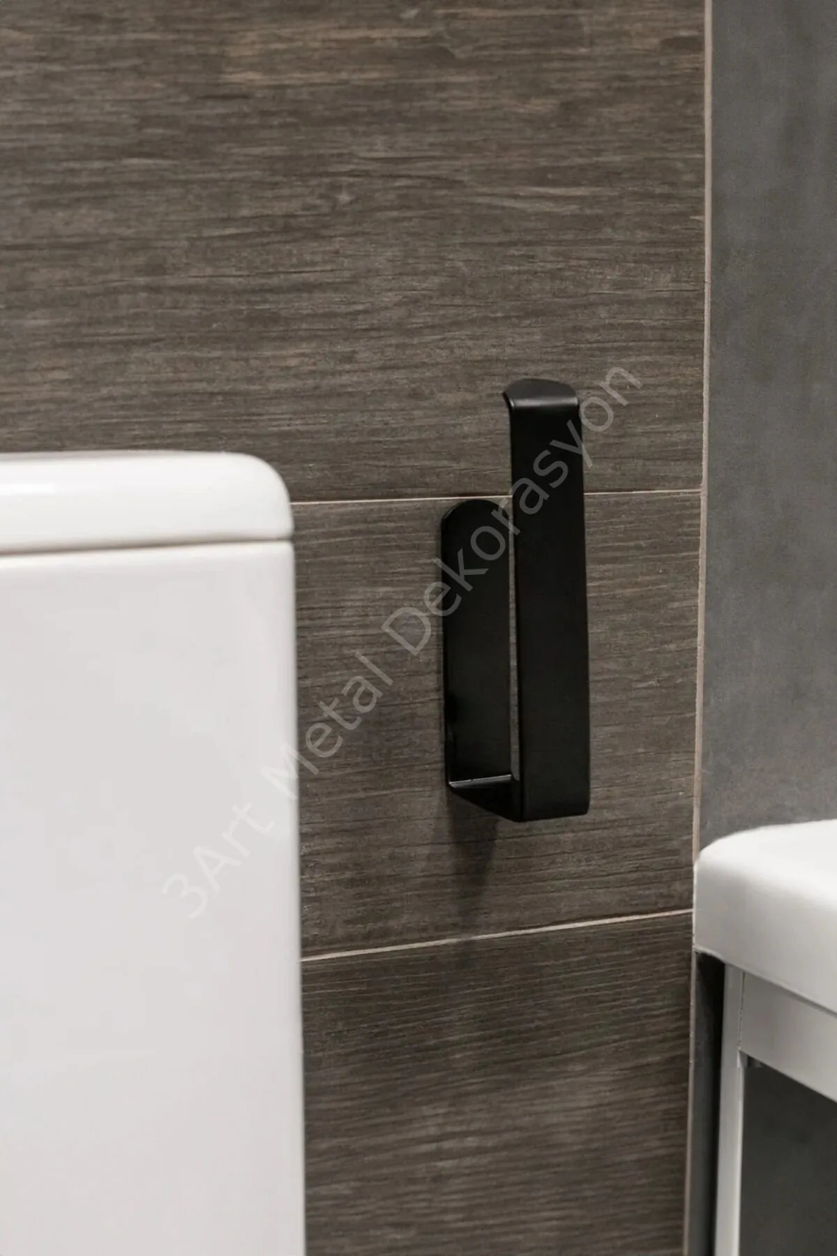 Yapışkanlı Tuvalet Kağıtlığı